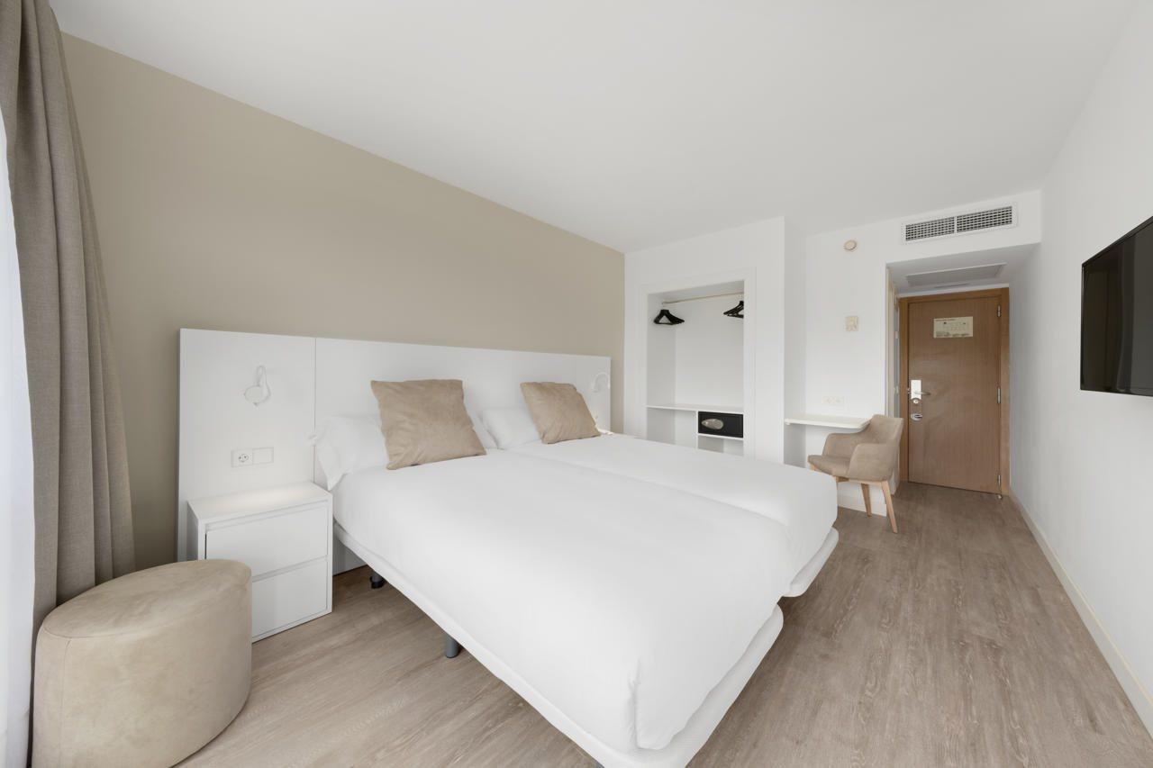 Exe Portals Nous (Adults Only) Hotel Ngoại thất bức ảnh
