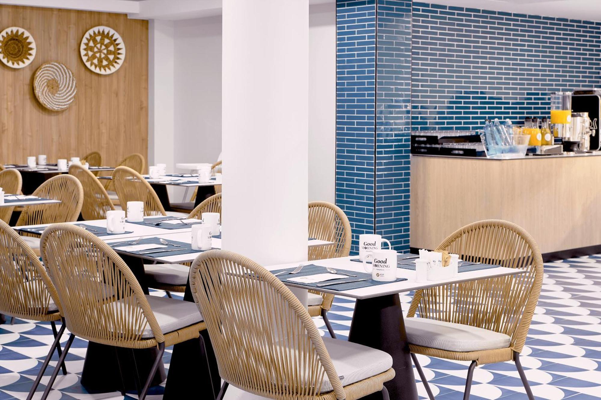 Exe Portals Nous (Adults Only) Hotel Ngoại thất bức ảnh