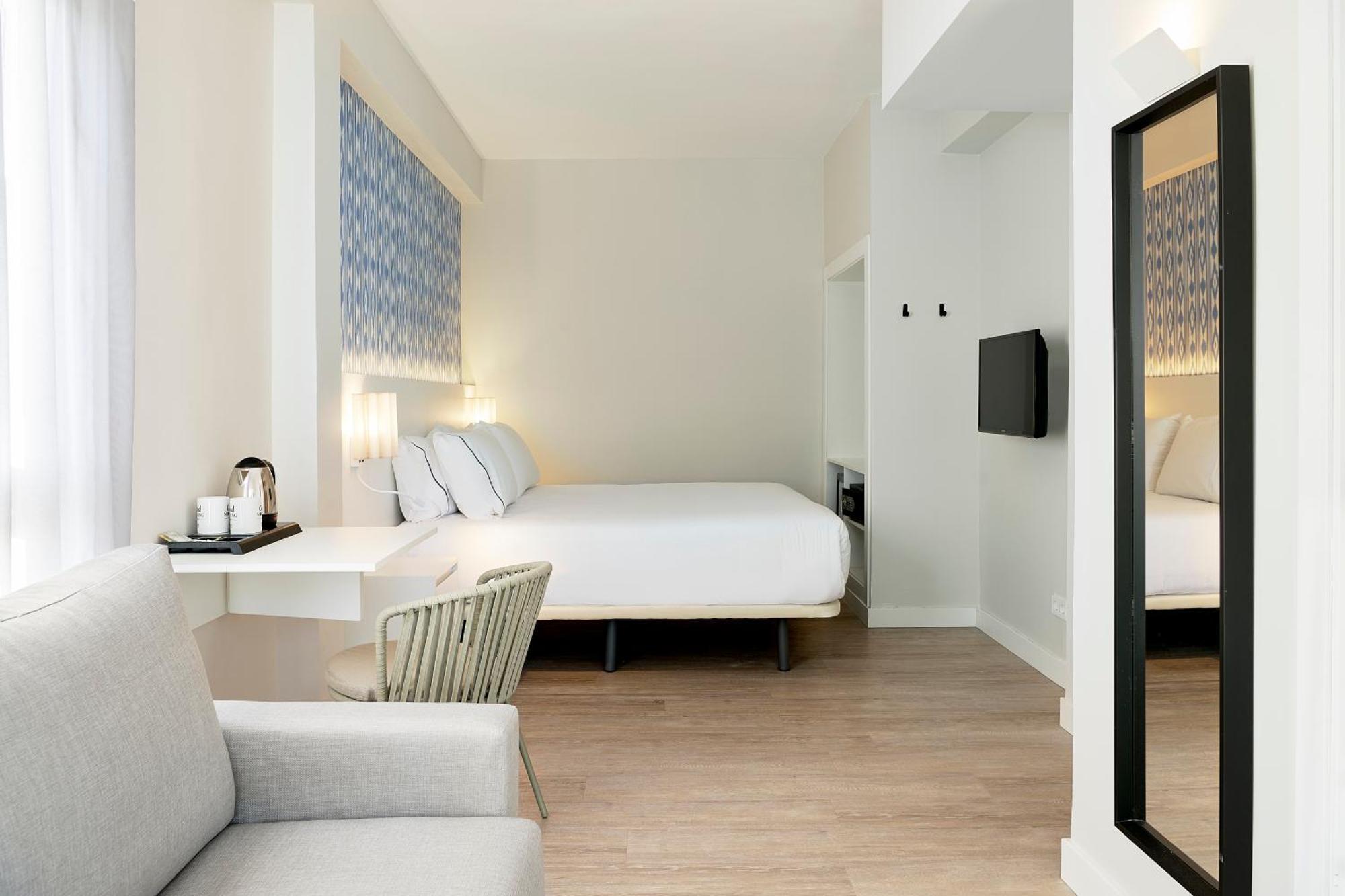 Exe Portals Nous (Adults Only) Hotel Ngoại thất bức ảnh