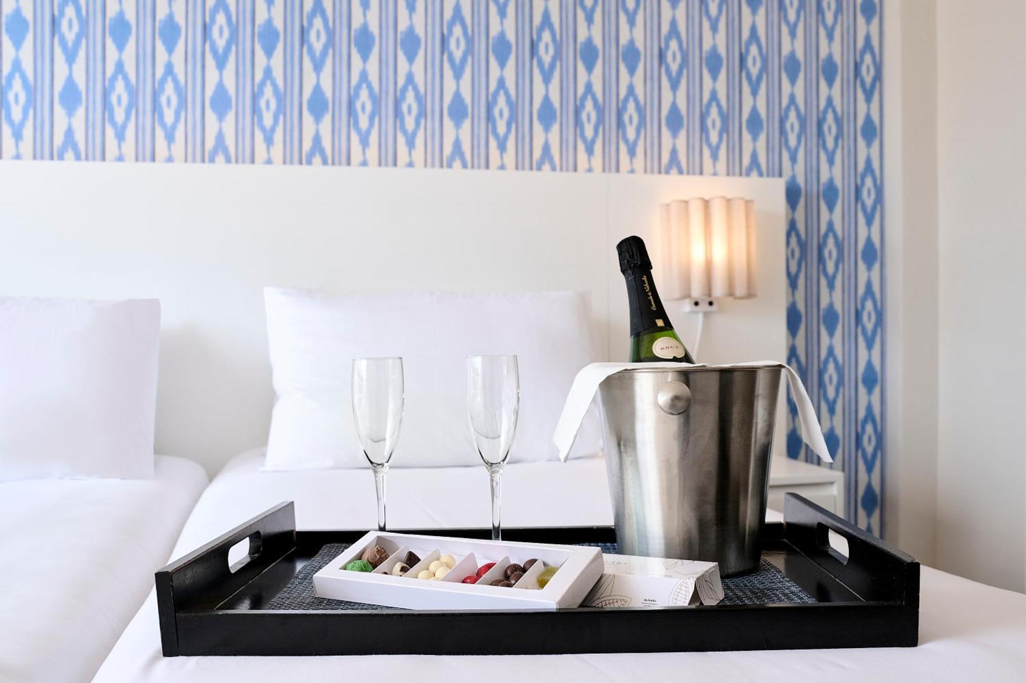 Exe Portals Nous (Adults Only) Hotel Ngoại thất bức ảnh
