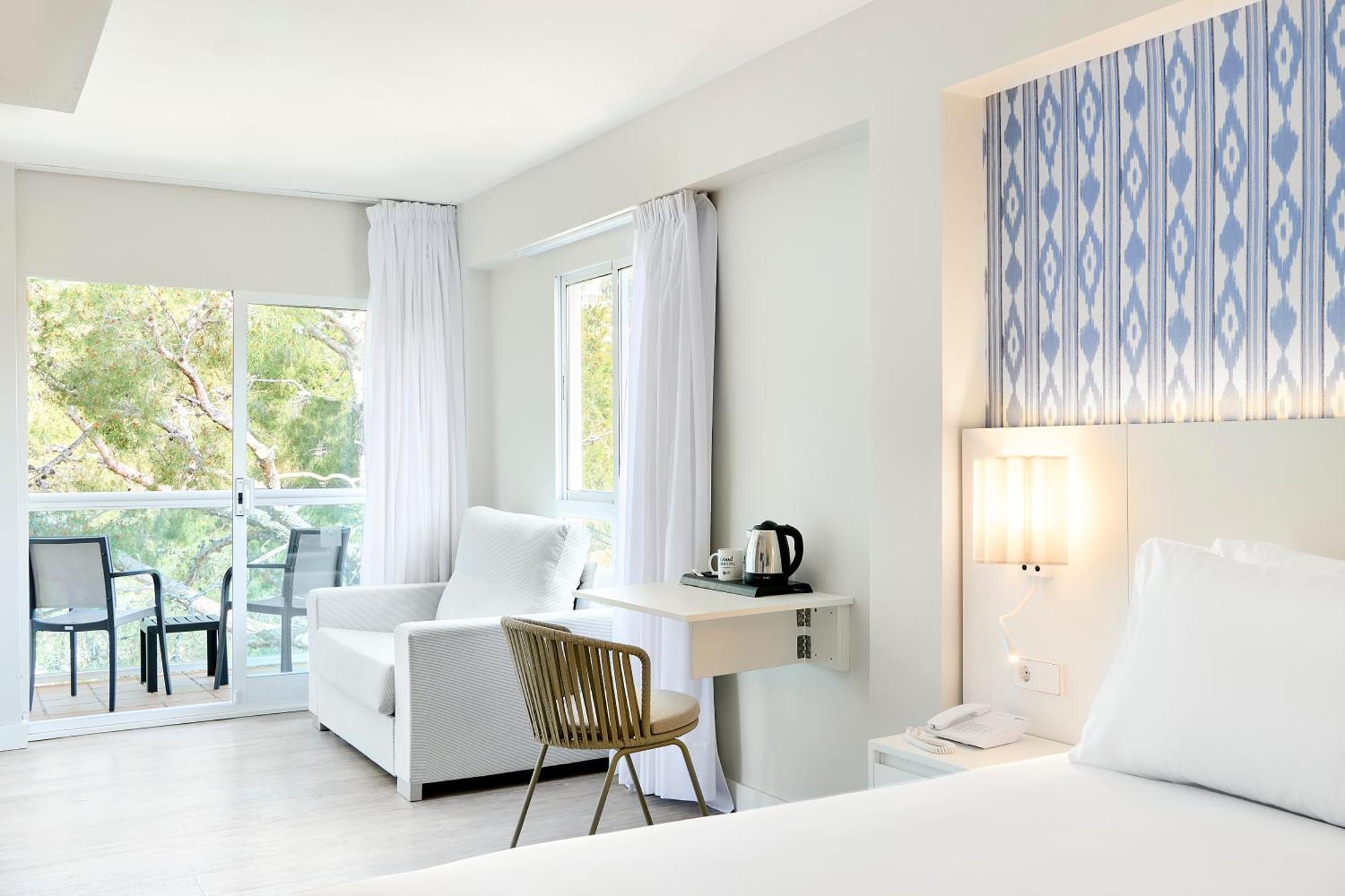 Exe Portals Nous (Adults Only) Hotel Ngoại thất bức ảnh
